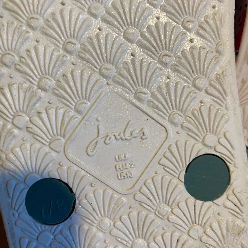 Joules Dalmatian print flip flops 10
